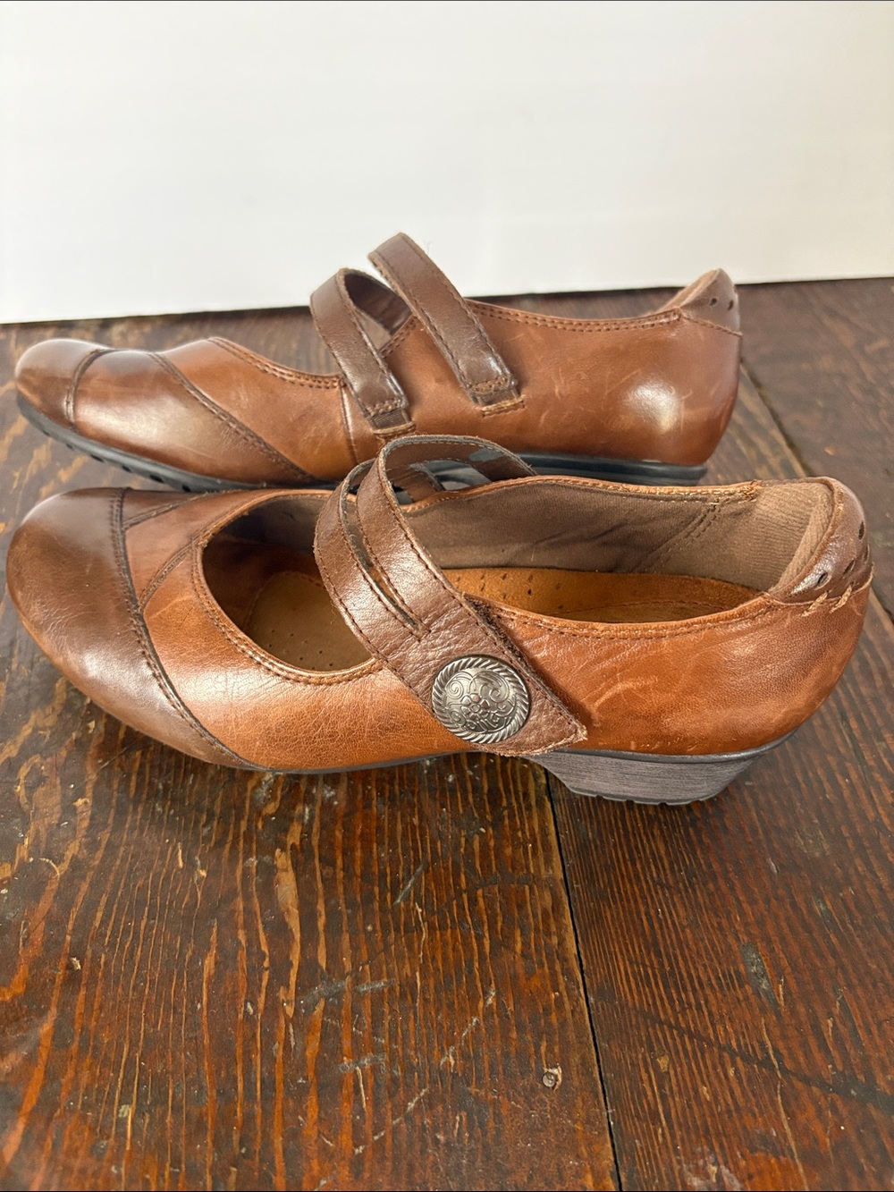 Cobb Hill by New Balance Two-Tone Brown Mary Jane Flats Size 7.5